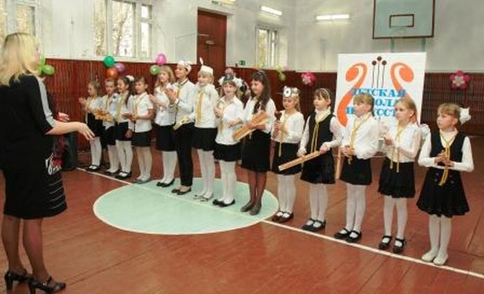 вокальный ансамбль "СОЛОВУШКИ"
(руководитель Корнишина Э. В.)
и участники музыкальной программы
 проекта "Детская филармония"